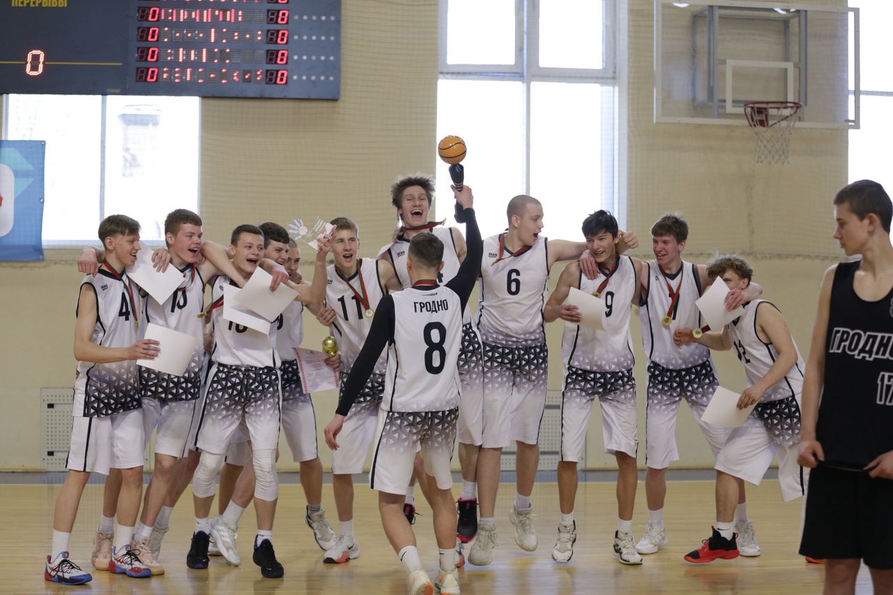 04 05 2022 DUBl Win